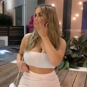 Meet your Posher, Abbie